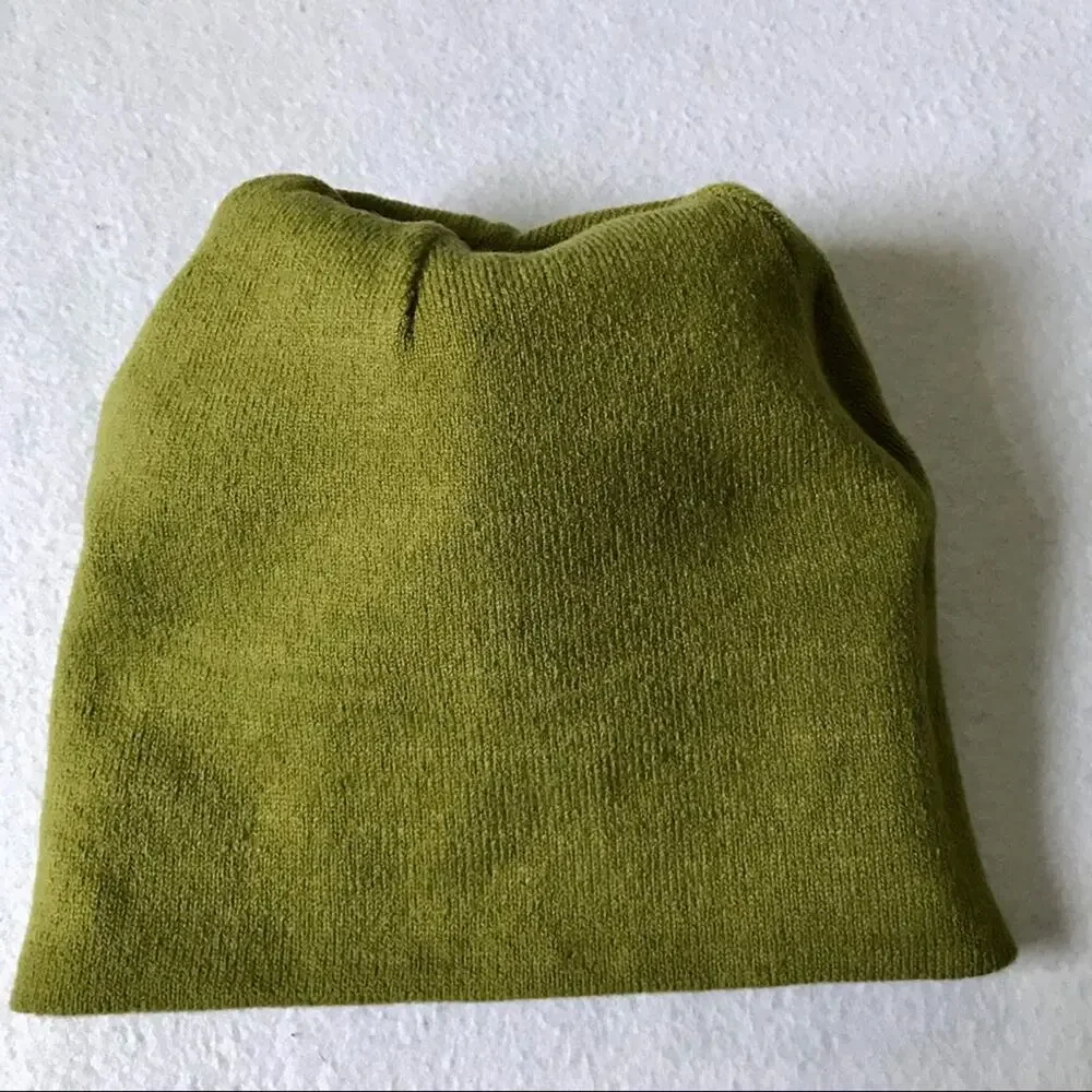 Weatherproof NWOT Beanie and Gloves Set Youth OS (8-16YO)
